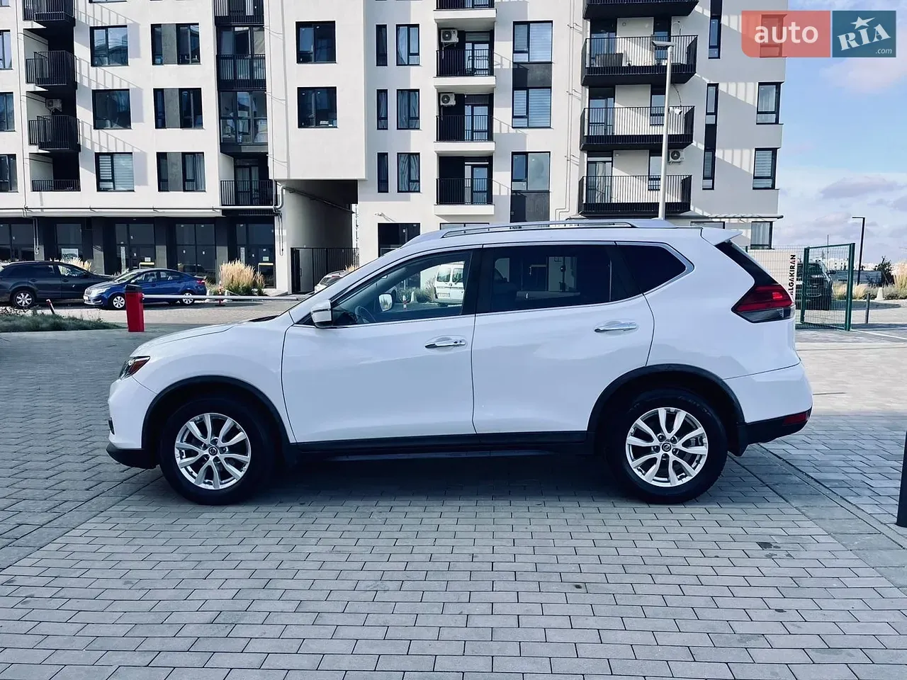 Nissan Rogue 2017 photo 2
