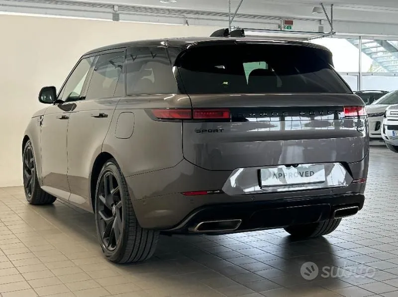 Land Rover Range Rover Sport 2022 photo 3