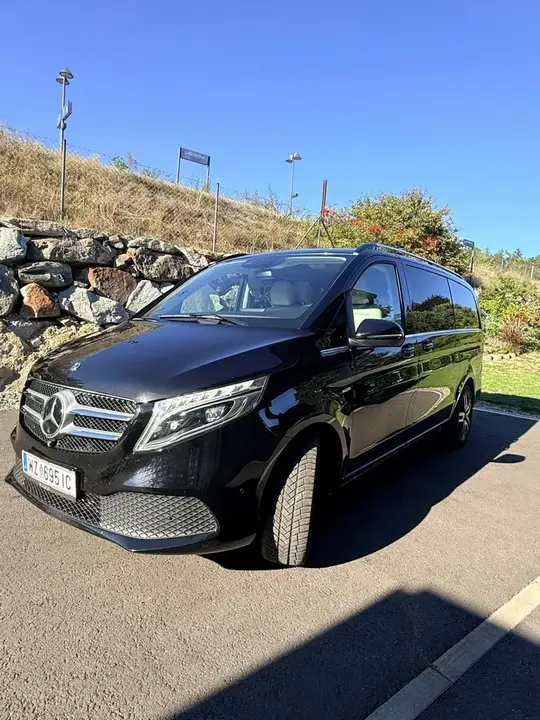 Mercedes-Benz V-Class 2018 photo 2
