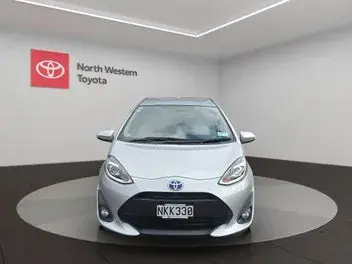 Toyota Aqua 2017 photo 3
