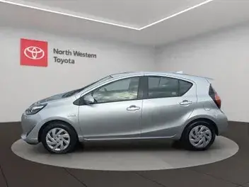 Toyota Aqua 2017 photo 5