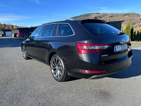 Skoda Superb 2016 photo 3