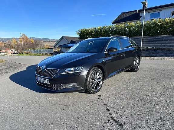 Skoda Superb 2016 photo 2