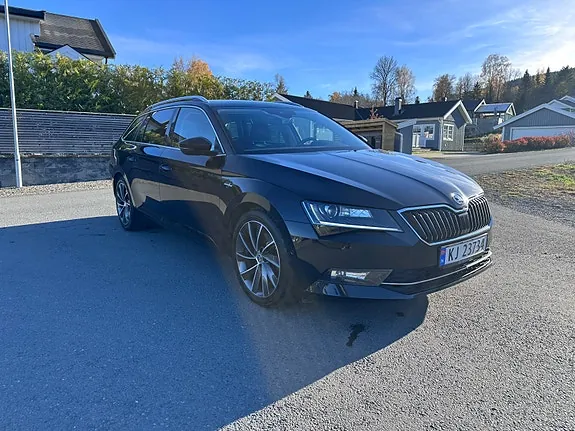 Skoda Superb 2016 photo 4
