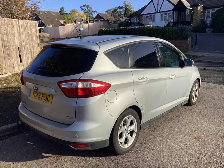 Ford C-Max 2013 photo 2