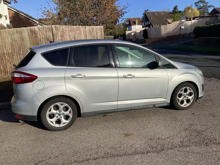 Ford C-Max 2013 photo 4