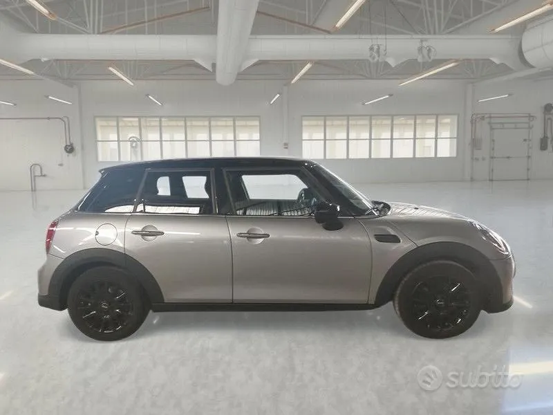 Mini Cooper Classic 2023 photo 3