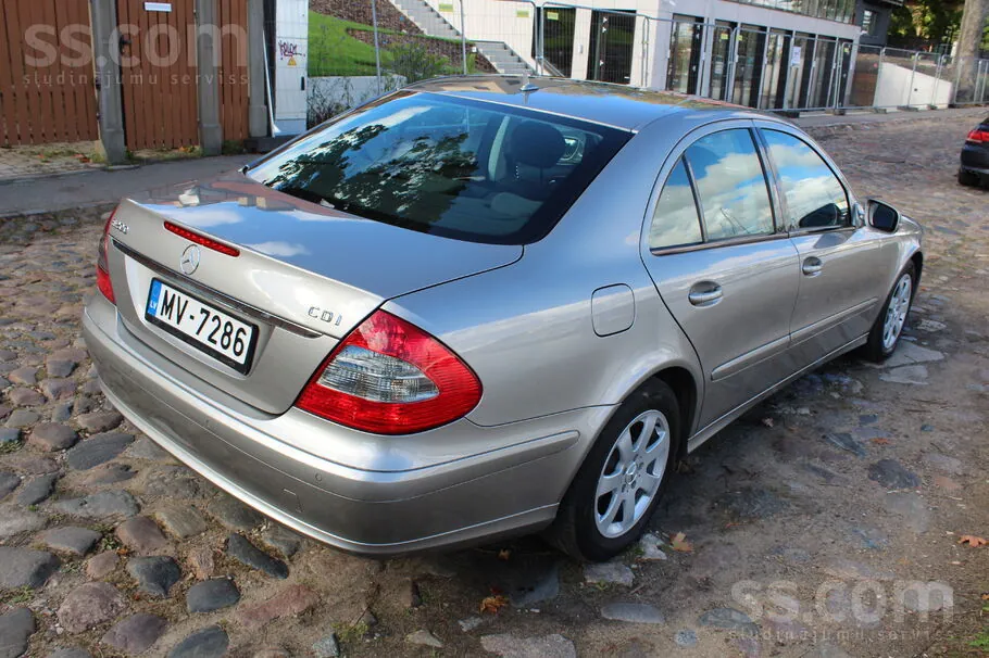Mercedes-Benz E200 2007 photo 5