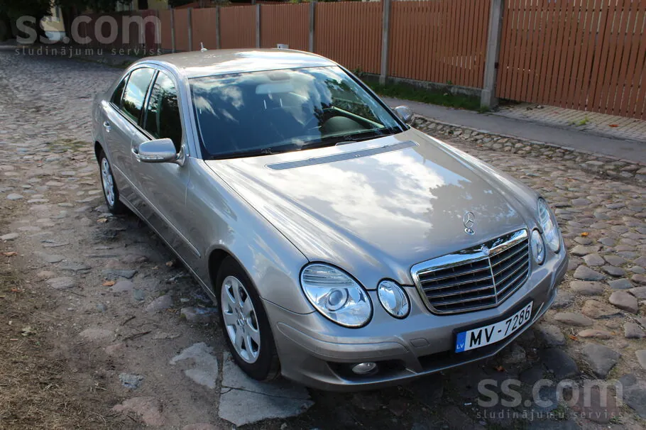 Mercedes-Benz E200 2007 photo 4