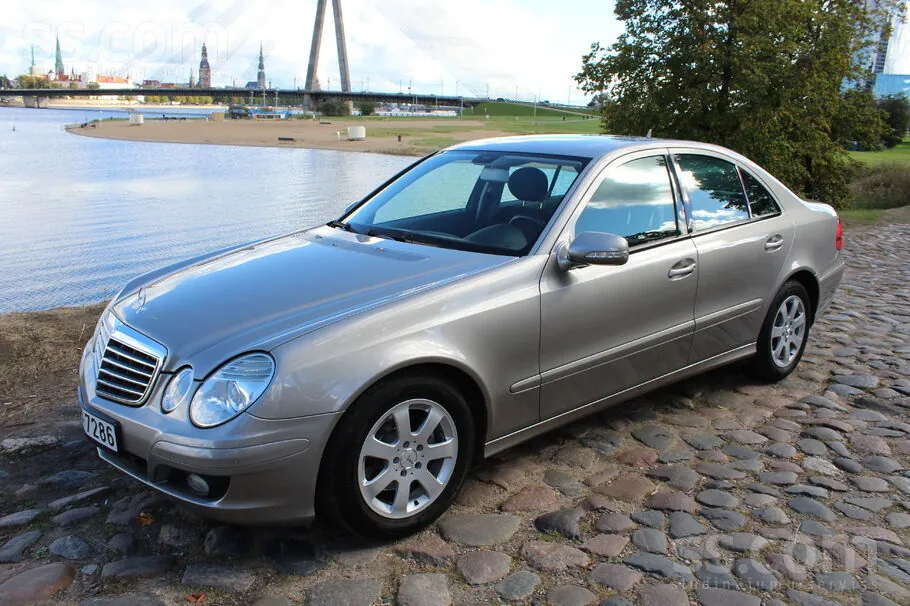Mercedes-Benz E200 2007 photo 3