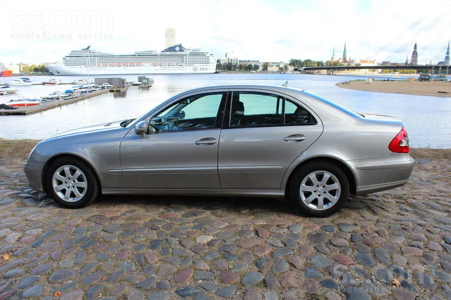 Mercedes-Benz E200 2007 photo 2