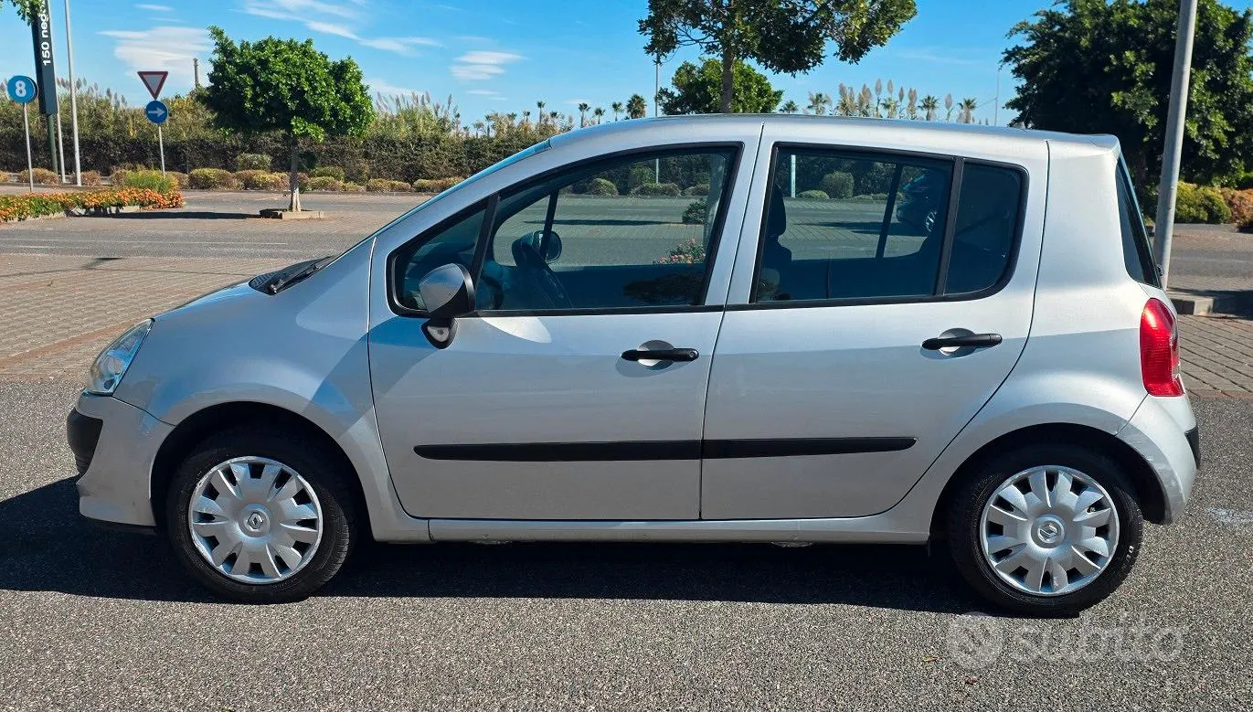 Renault Modus 2008 photo 2