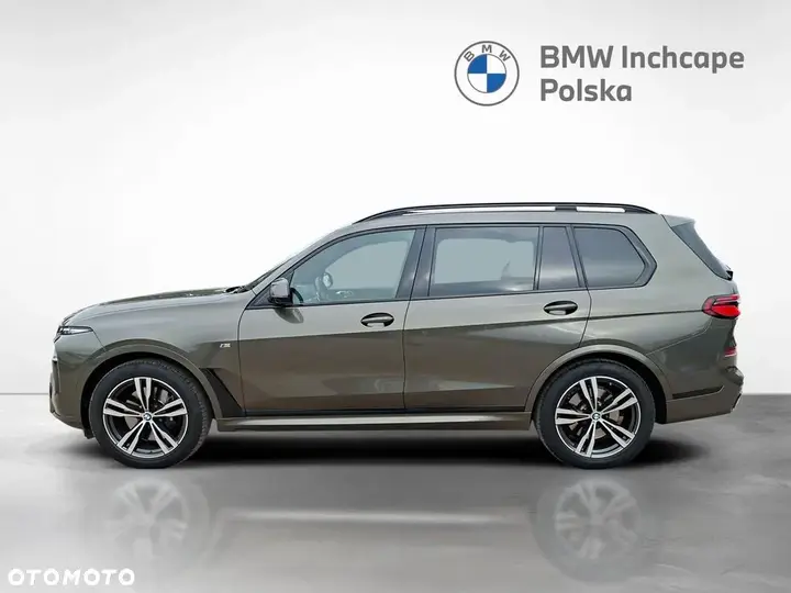BMW X7 2023 photo 2