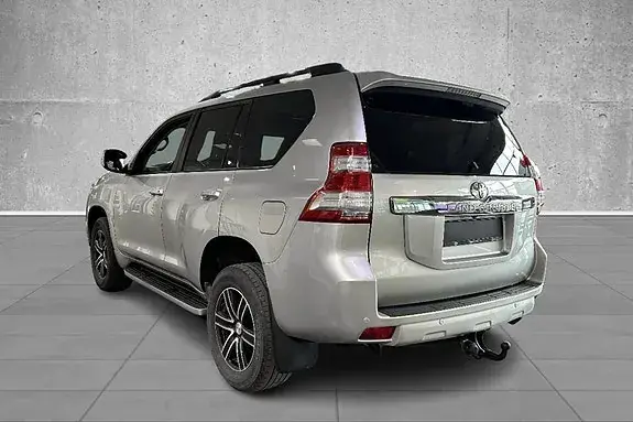 Toyota Land Cruiser 2016 photo 3