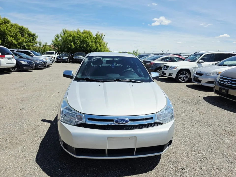 Ford Focus 2009 photo 2