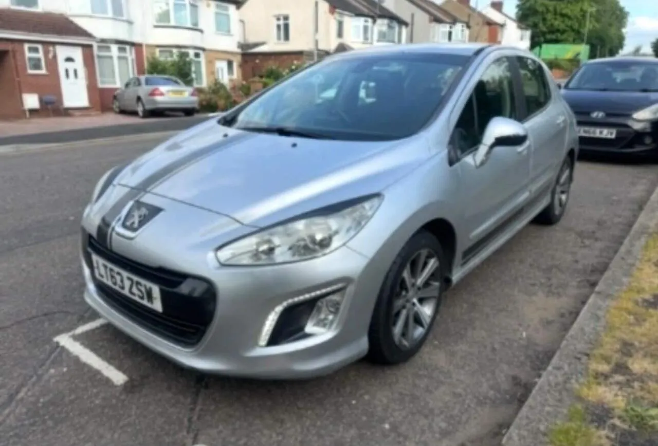 Peugeot 308 2013 photo 3