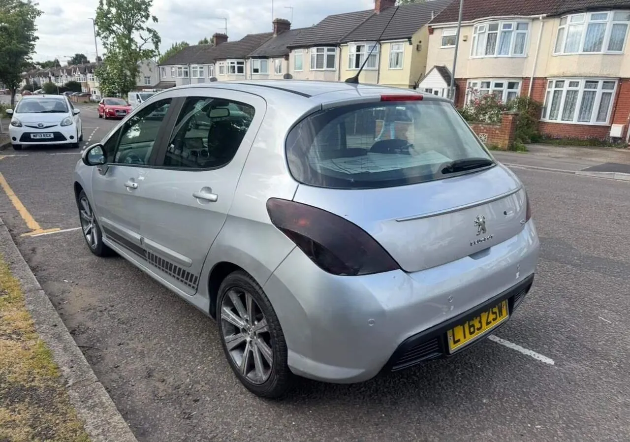 Peugeot 308 2013 photo 4