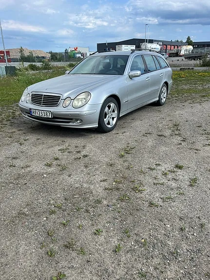 Mercedes-Benz E220 D