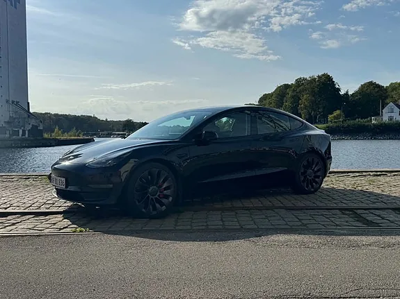 Tesla Model 3 2021 photo 3