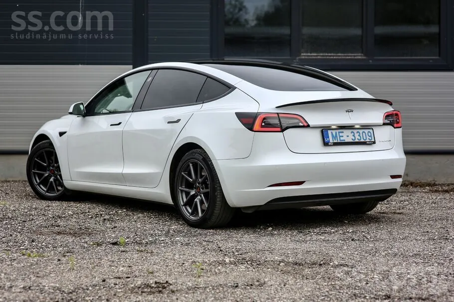 Tesla Model 3 2021 photo 5