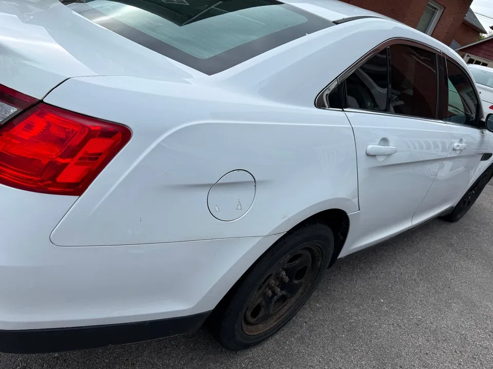 Ford Taurus 2014 photo 4