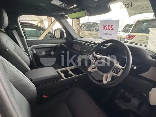 Land Rover Defender 2026 photo 2