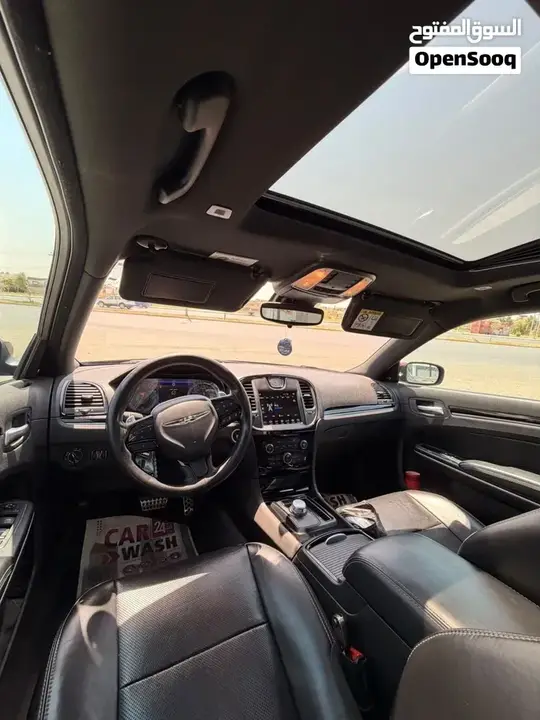 Chrysler 300 2023 photo 3