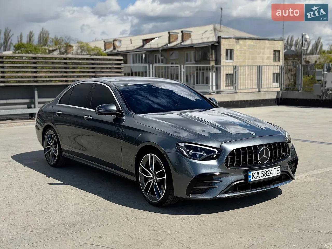 Mercedes-Benz E-Class 2021 photo 5
