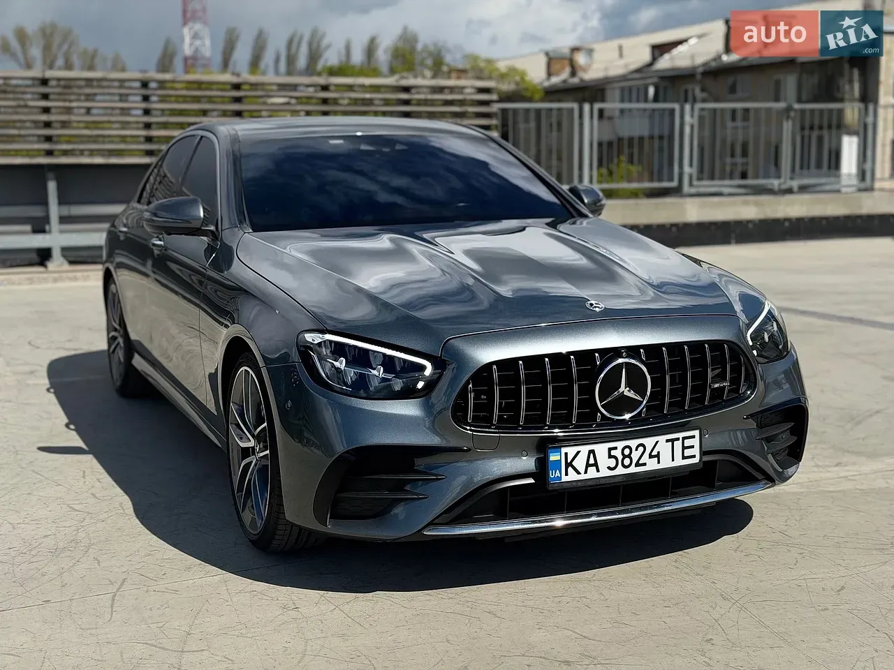 Mercedes-Benz E-Class 2021 photo 4