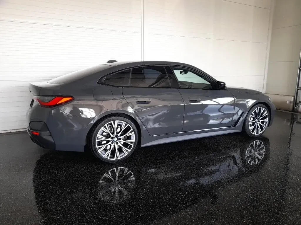 BMW 4 Series 2023 photo 2