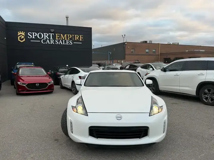 Nissan 370Z 2020 photo 2