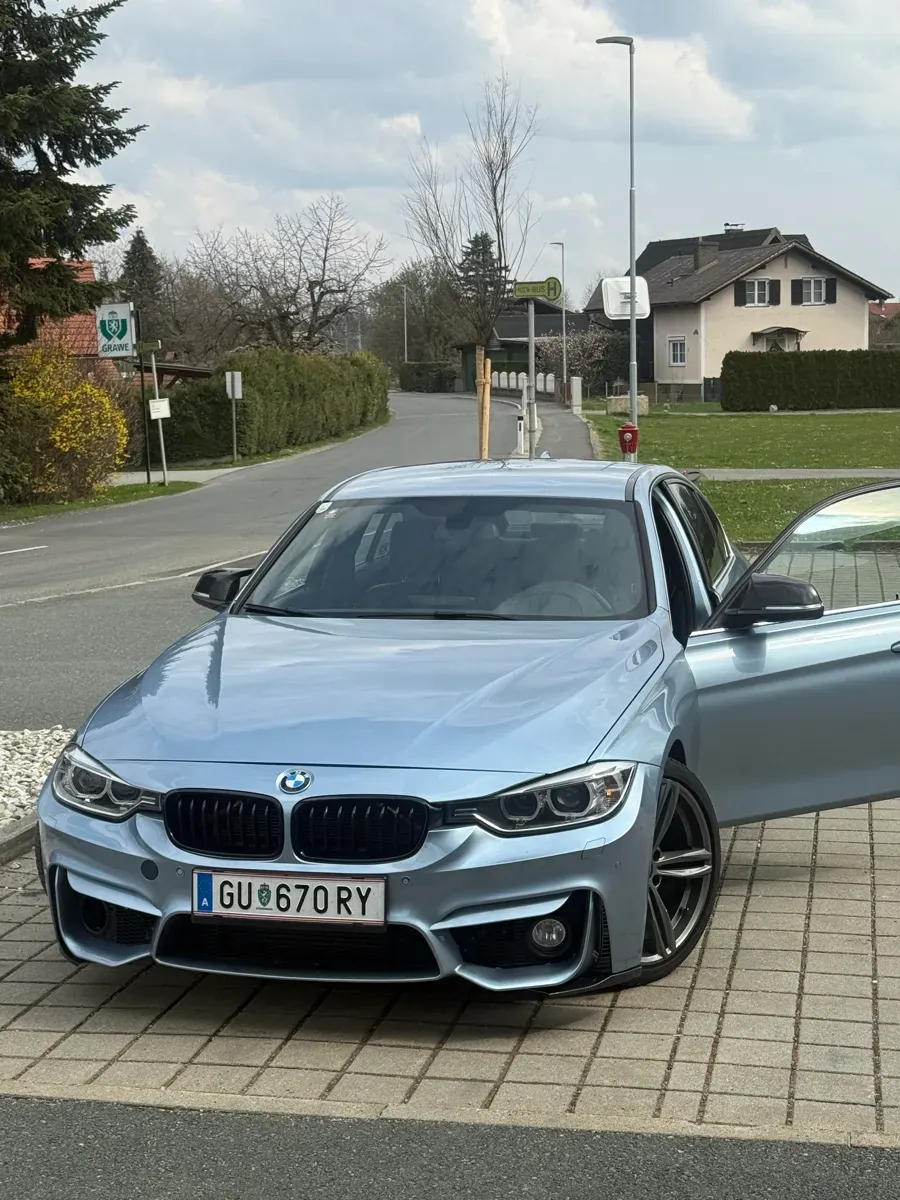 BMW 3 Series 2013 photo 2