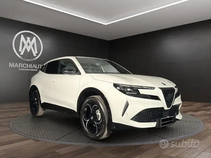 Alfa Romeo Junior 2026 photo 3