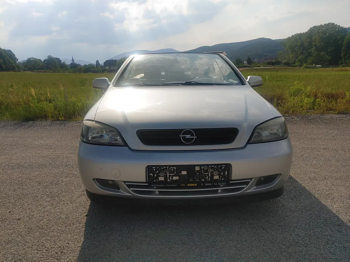 Opel Astra 2003 photo 2