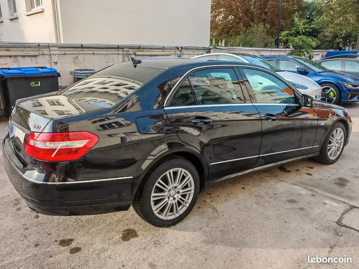 Mercedes-Benz E-Class 2009 photo 3