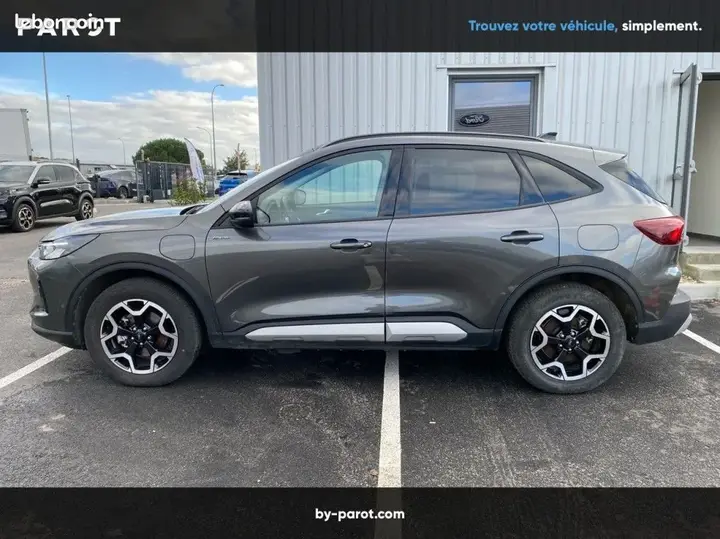 Ford Kuga 2025 photo 2