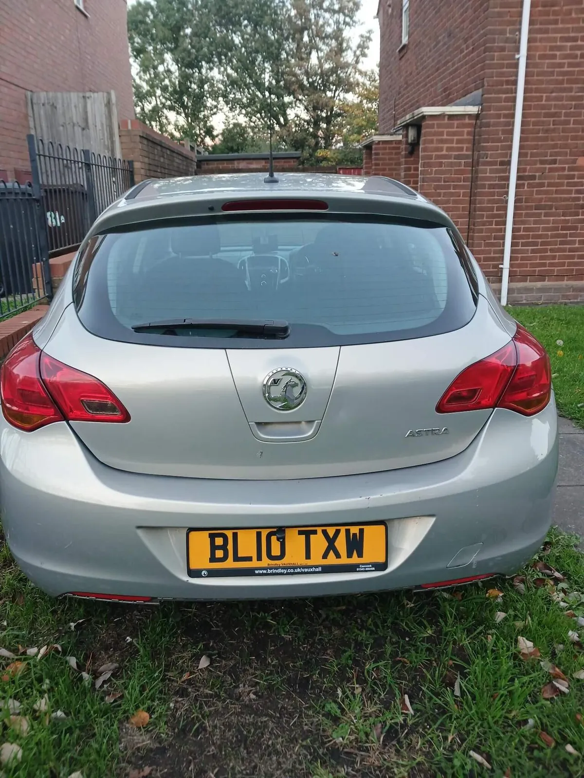 Vauxhall Astra 2010 photo 4