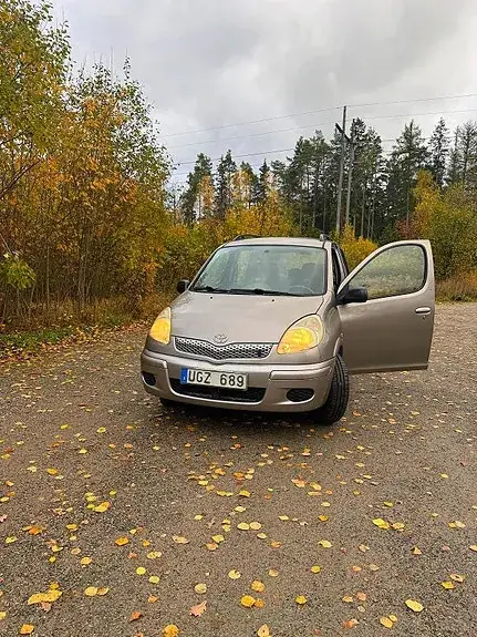 Toyota Yaris Verso 2003 photo 5