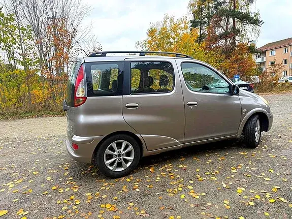 Toyota Yaris Verso 2003 photo 3