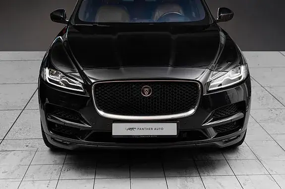 Jaguar F-Pace 2016 photo 4