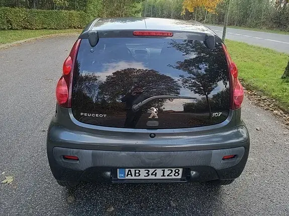 Peugeot 107 2012 photo 4