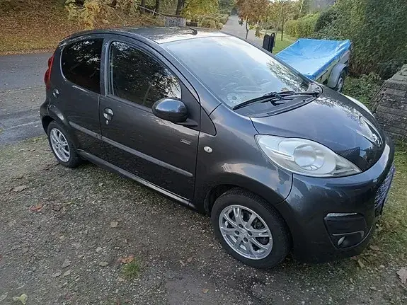 Peugeot 107 2012 photo 2