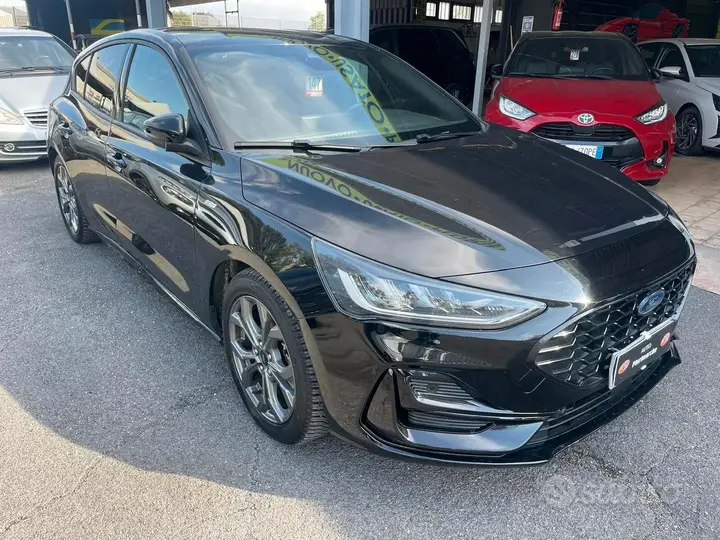Ford Focus 2024 photo 3