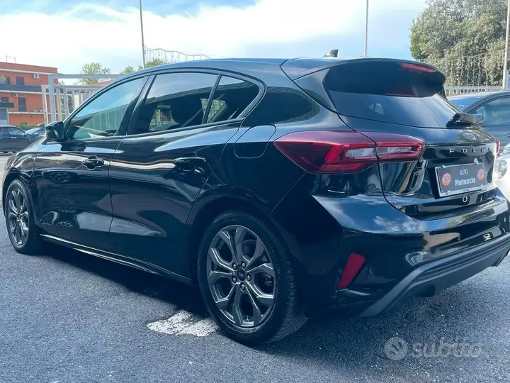 Ford Focus 2024 photo 4