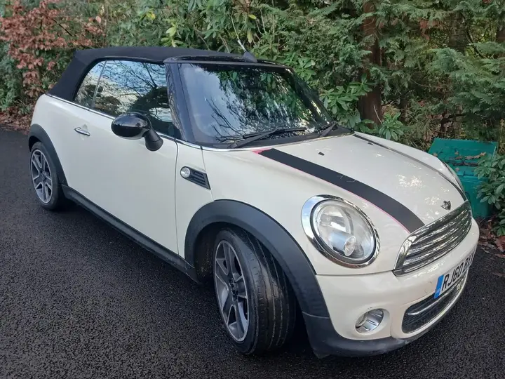 Mini Convertible 2010 photo 5