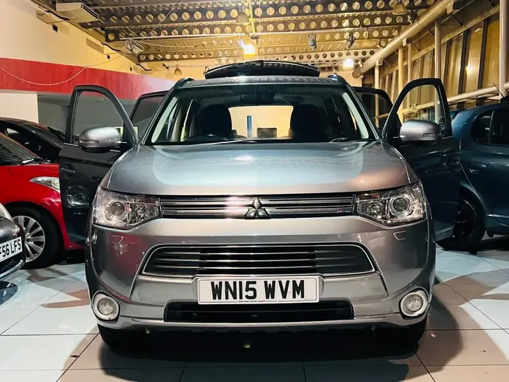 Mitsubishi Outlander 2015 photo 4