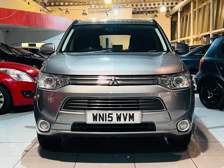 Mitsubishi Outlander 2015 photo 3