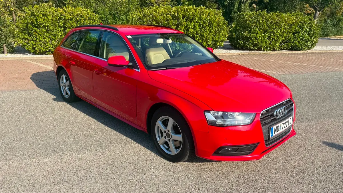 Audi A4 2014 photo 2
