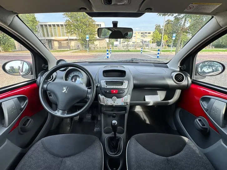 Peugeot 107 2009 photo 2