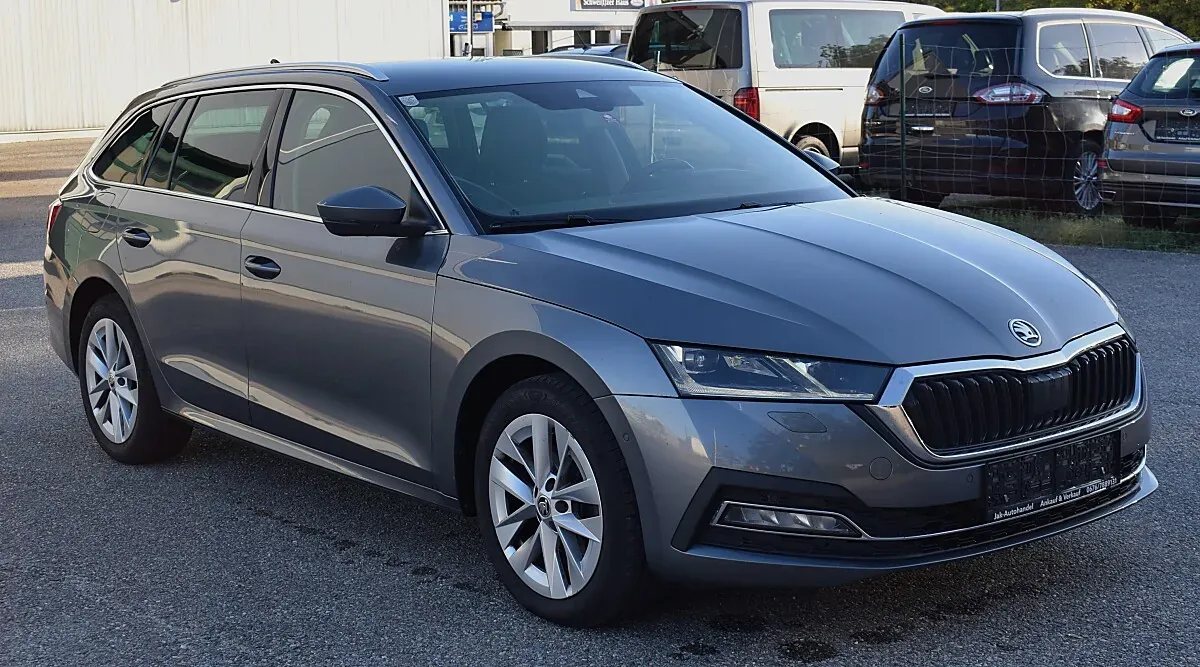 Skoda Octavia 2022 photo 3